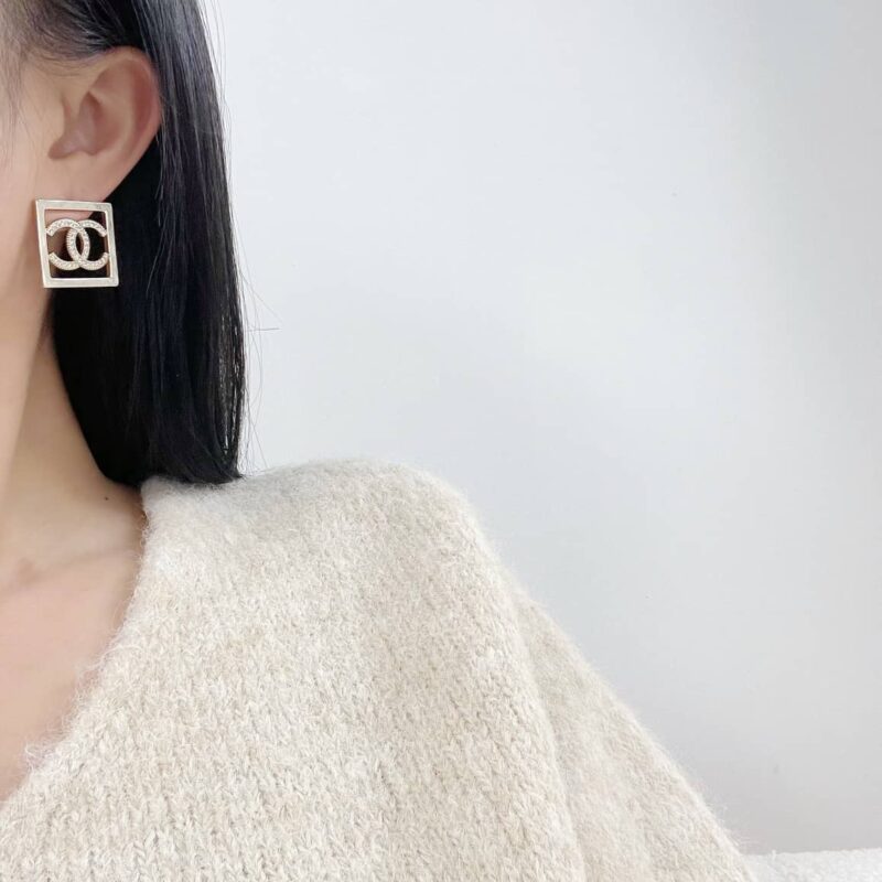 ☑️CHANEL香奈儿双c方形镂空耳钉耳环 - Image 7
