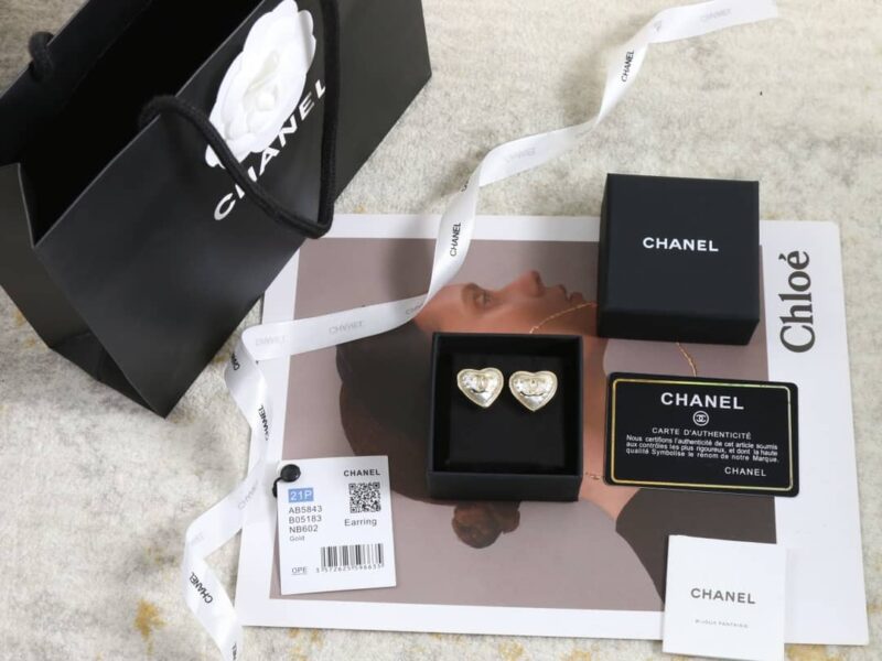 ☑️CHANEL香奈儿双c爱心桃心耳钉耳环 - Image 3