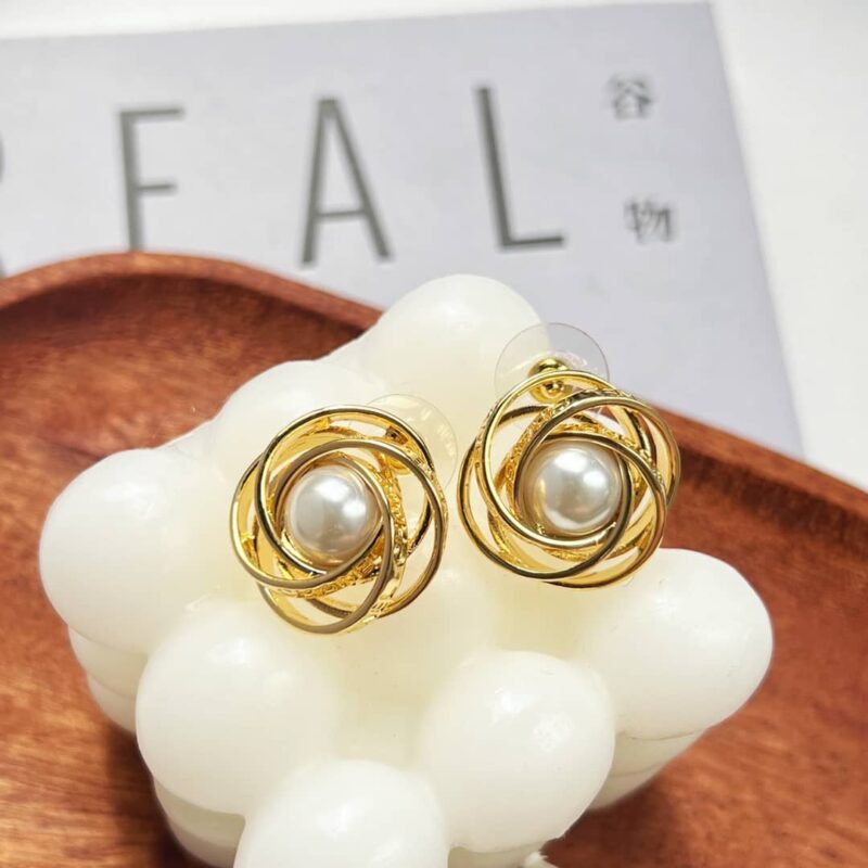 ☑️CHANEL香奈儿金色珍珠耳钉 - Image 7