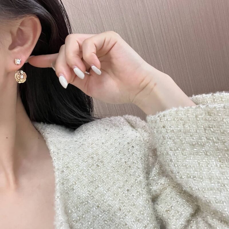 CHANEL香奈儿玫瑰金山茶花耳钉耳环 - Image 6