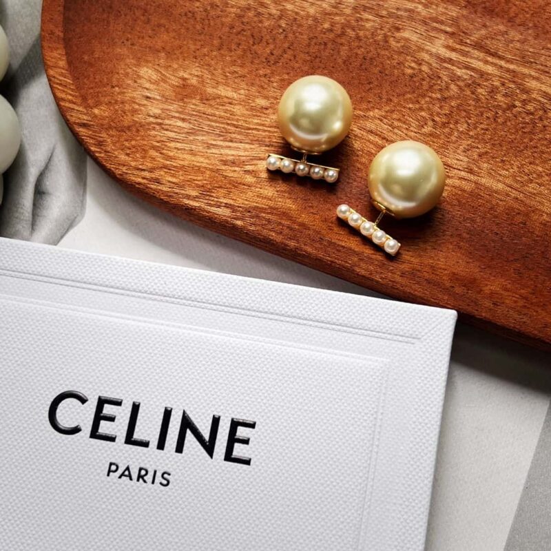 ☑️ Celine瑟琳珍珠耳钉 - Image 6