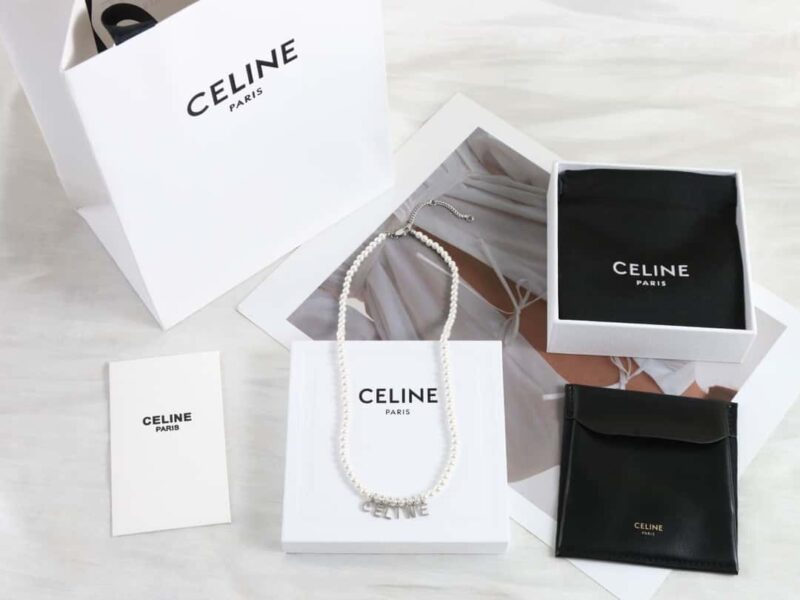 ☑️ Celine瑟琳流苏字母珍珠项链 - Image 3