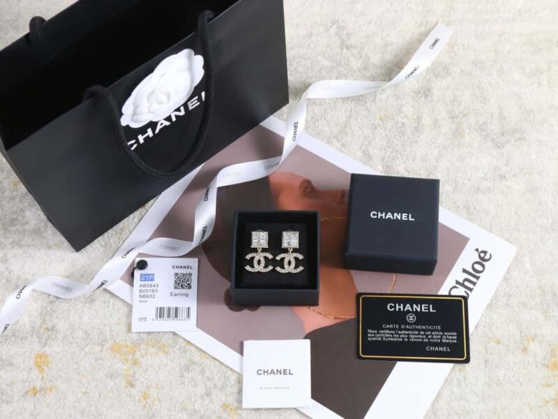☑️CHANEL香奈儿c2双c方钻耳钉耳环 - Image 3