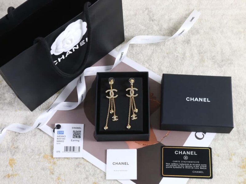 ☑️CHANEL香奈儿c3金色双c流苏爱心桃心耳钉耳环 - Image 3