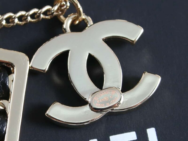 ☑️CHANEL香奈儿双c5字黑皮绳长项链 - Image 9
