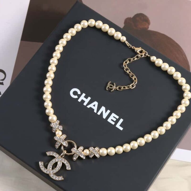 ☑️CHANEL香奈儿双c满钻交叉珍珠项链