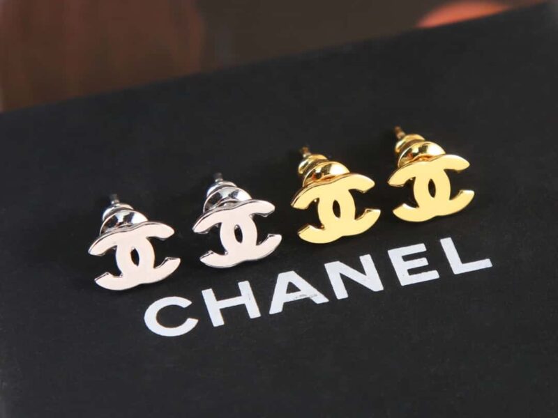 ☑️CHANEL香奈儿c1迷你双c光面耳钉耳环 - Image 4