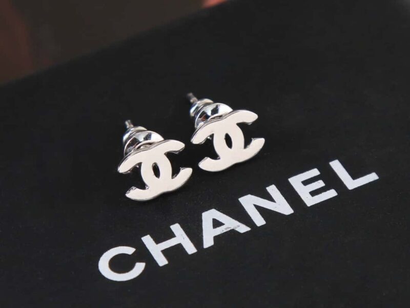 ☑️CHANEL香奈儿c1迷你双c光面耳钉耳环 - Image 6