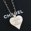 CHANEL香奈儿双c桃心黑皮绳项链