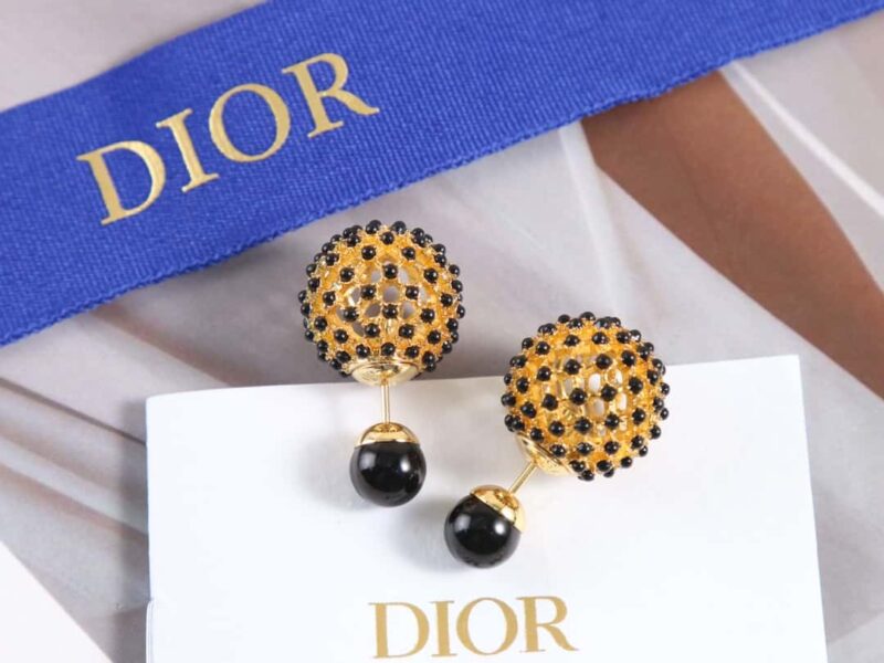 ☑️DIOR迪奥镂空黑色珍珠耳钉耳环 - Image 7