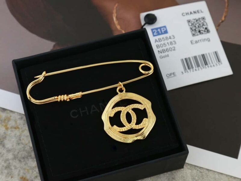 ☑️ 香奈儿中古系列别针金色圆形双c胸针