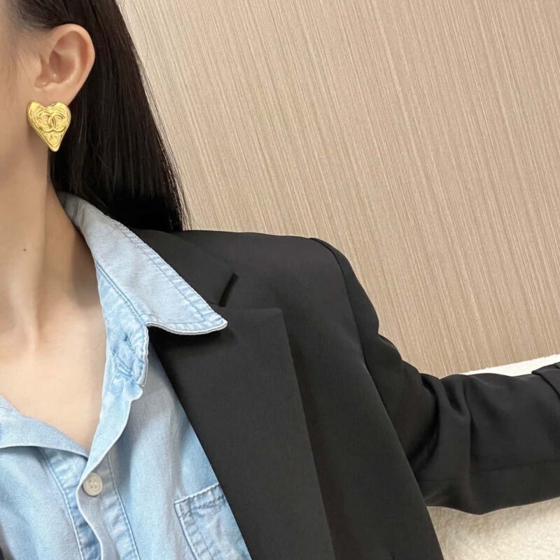 ☑️ 香奈儿中古系列金色桃心爱心双c耳环耳钉 - Image 7