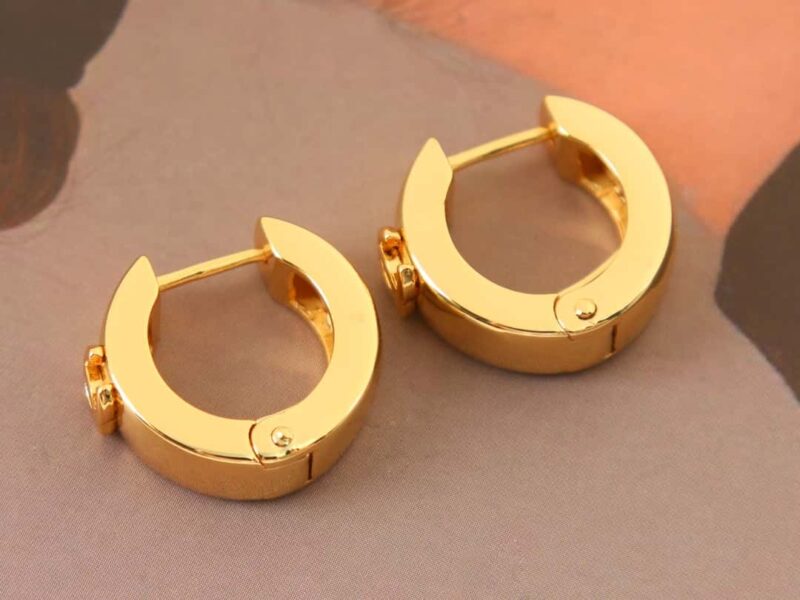 ☑️ 香奈儿中古系列金色双c半圆耳环耳钉 - Image 8