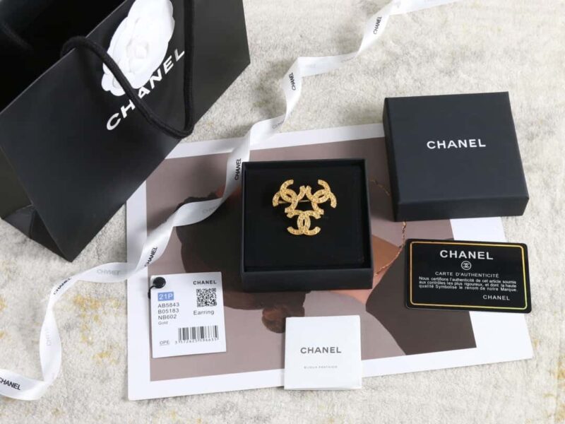 ☑️ 香奈儿中古系列金色3个双c胸针 - Image 3