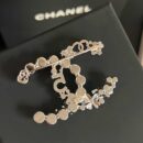☑️CHANEL香奈儿双c四叶草5字半珍珠胸针