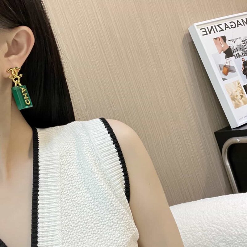 ☑️CHANEL香奈儿C2双c绿色方形耳钉耳环 - Image 7