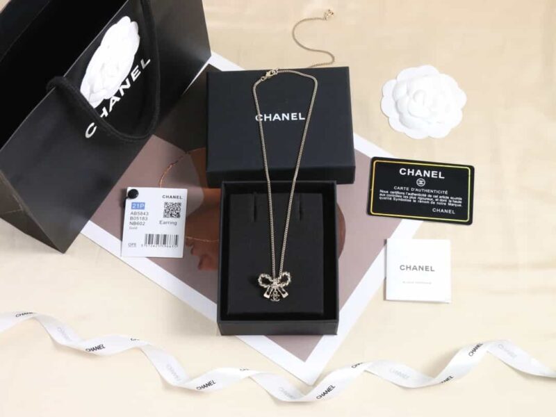 ☑️CHANEL香奈儿双c黑皮绳蝴蝶结项链 - Image 3