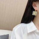 ☑️CHANEL香奈儿C2双c方形亚克力耳钉耳环