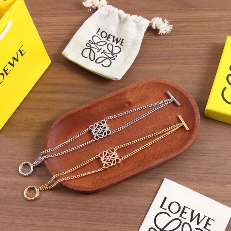 LOEWE罗意威满钻月饼手链 - Image 4