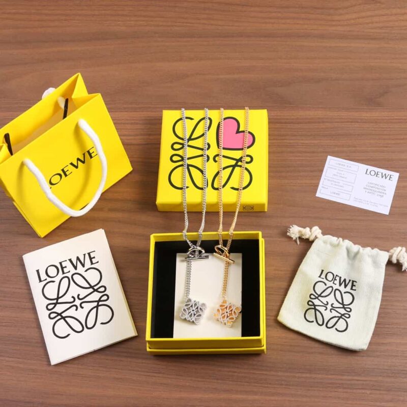 LOEWE罗意威满钻月饼手链 - Image 5