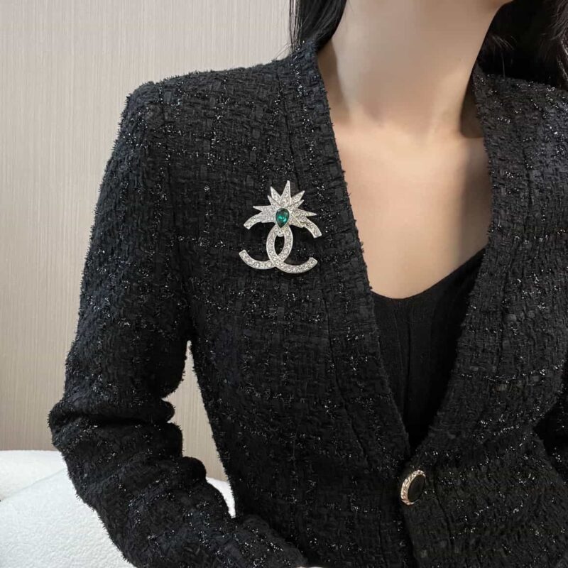 ☑️ 香奈儿双c绿宝石满钻双c胸针 - Image 6