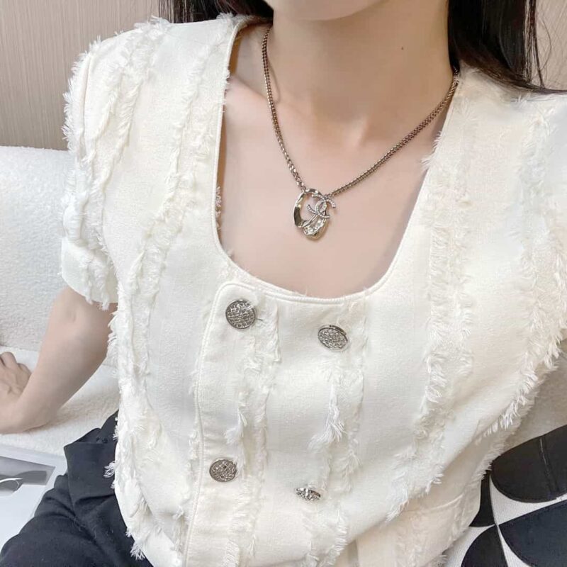 ☑️CHANEL香奈儿双c金色椭圆镂空项链 - Image 5