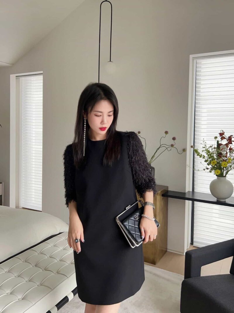 ☑️CHANEL香奈儿双c银色圆钻流苏耳钉耳环 - Image 6