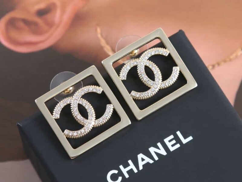 ☑️CHANEL香奈儿双c方形镂空耳钉耳环 - Image 2