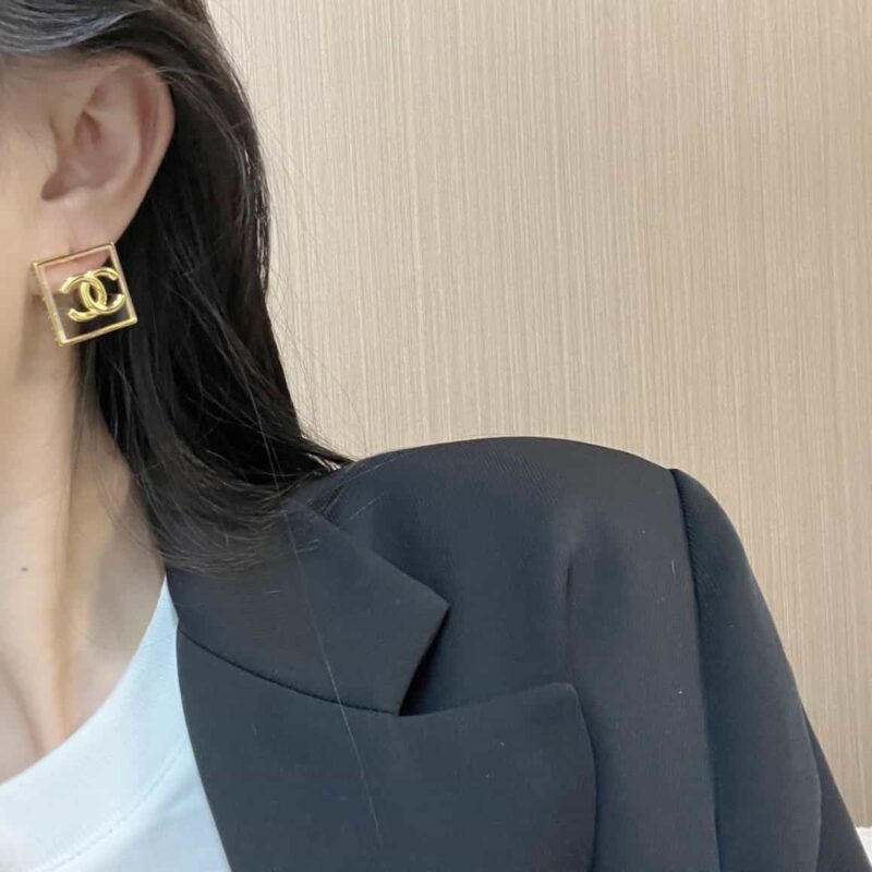 ☑️CHANEL香奈儿c1双c方形亚克力耳钉耳环 - Image 7
