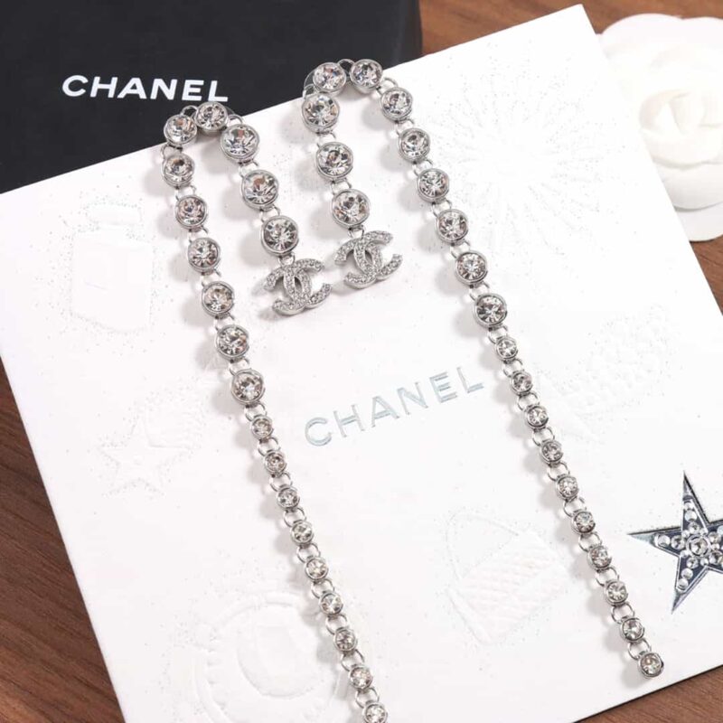 ☑️CHANEL香奈儿双c银色圆钻流苏长款耳钉耳环 - Image 2