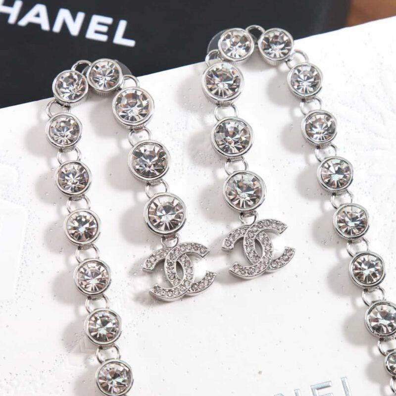 ☑️CHANEL香奈儿双c银色圆钻流苏长款耳钉耳环 - Image 8