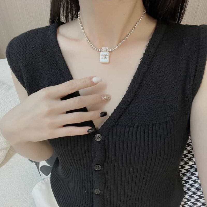 ☑️CHANEL香奈儿双c香水瓶满钻项链 - Image 5