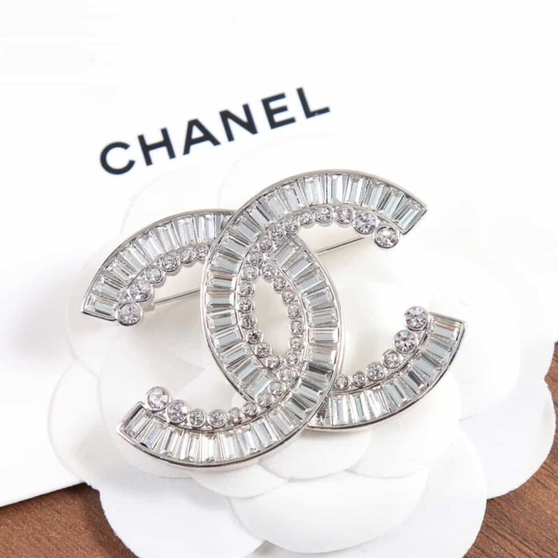 ☑️CHANEL香奈儿双c方钻胸针 - Image 7