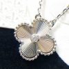 wsxc1684591231020_5.jpg Van Cleef &Arpels 梵克雅宝圣诞限量四叶草项链