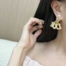 ☑️DIOR迪奥大小珍珠镂空满钻耳钉耳环