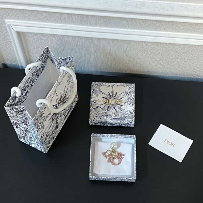 ☑️DIOR迪奥大小珍珠粉钻满钻耳钉耳环 - Image 3