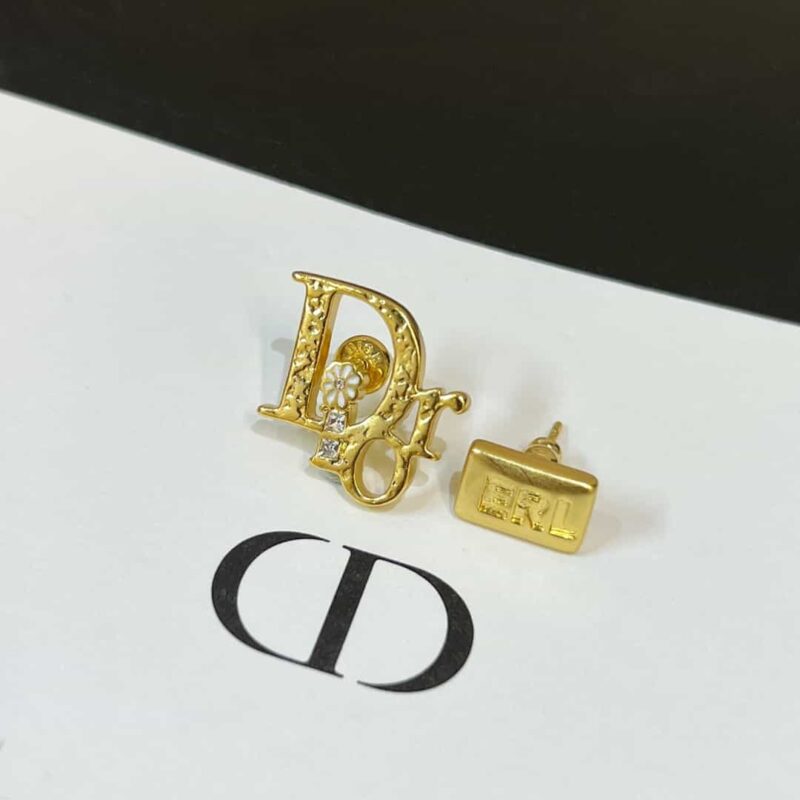 ☑️DIOR迪奥不对称字母耳钉耳环 - Image 6