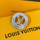 Louis Vuitton 路易威登中古款满钻LV字母胸针