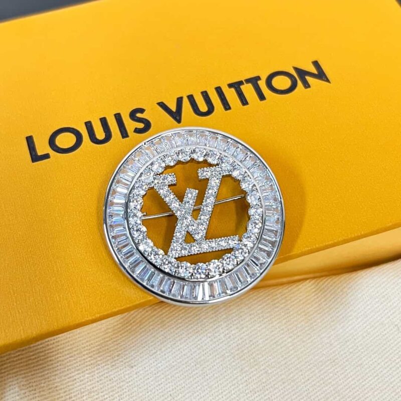 Louis Vuitton 路易威登中古款满钻LV字母胸针 - Image 6