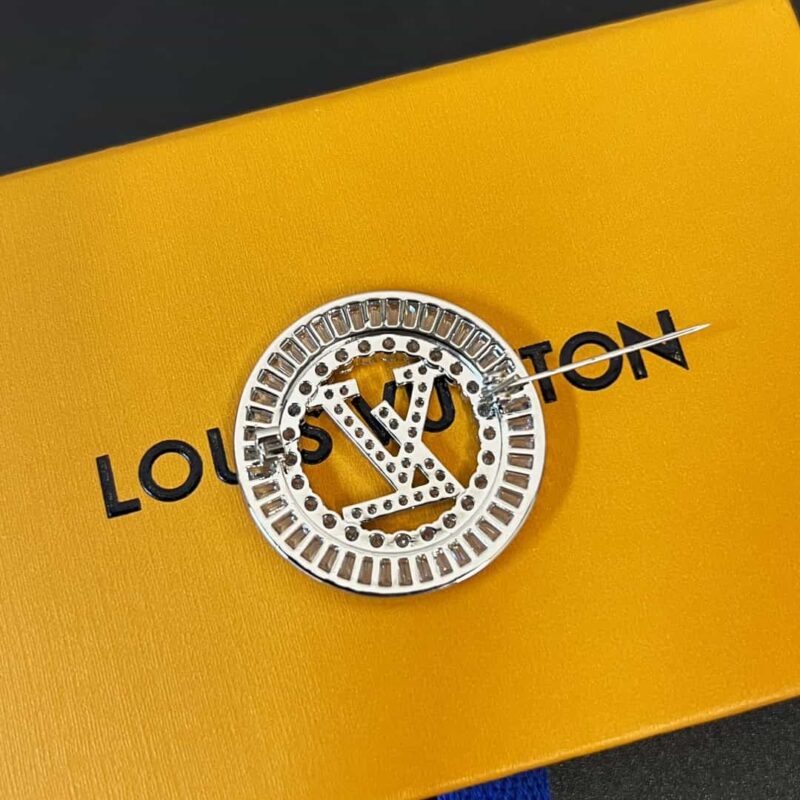 Louis Vuitton 路易威登中古款满钻LV字母胸针 - Image 10