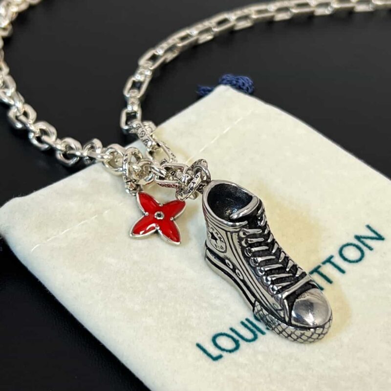 Louis Vuitton 路易威登绿色中古系列匡威鞋子项链 - Image 9
