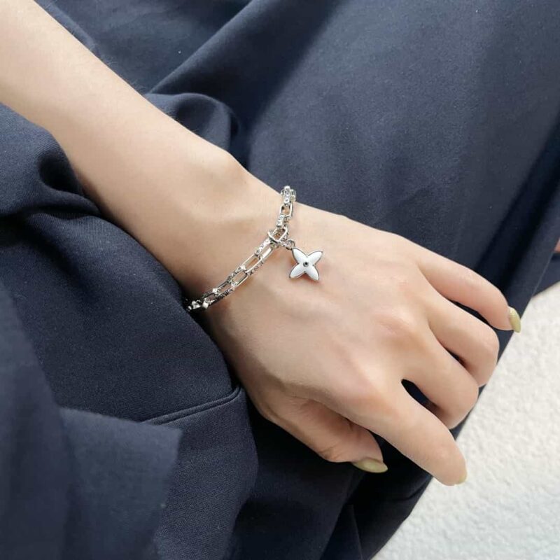 Louis Vuitton 路易威登绿色中古系列哑铃四叶草项链 手链 - Image 7