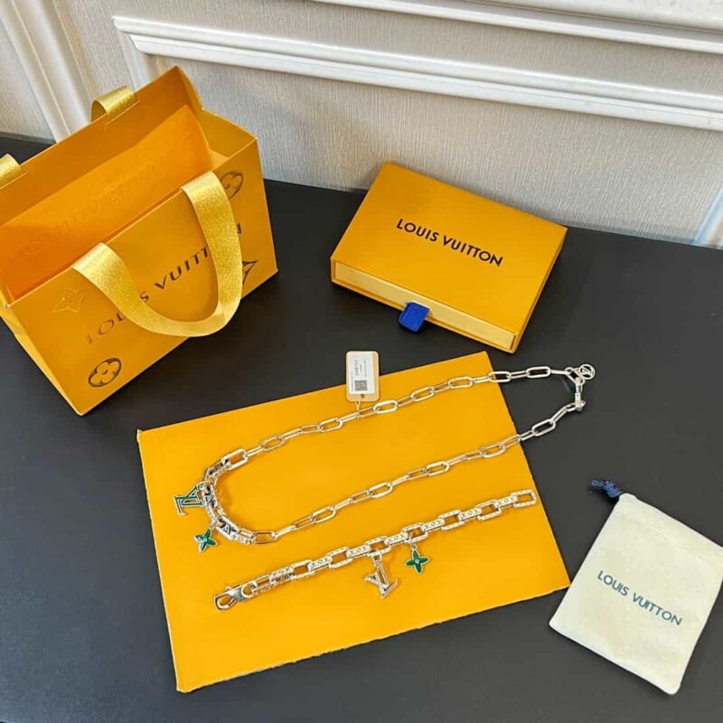 Louis Vuitton 路易威登绿色中古系列哑铃四叶草项链 手链 - Image 14