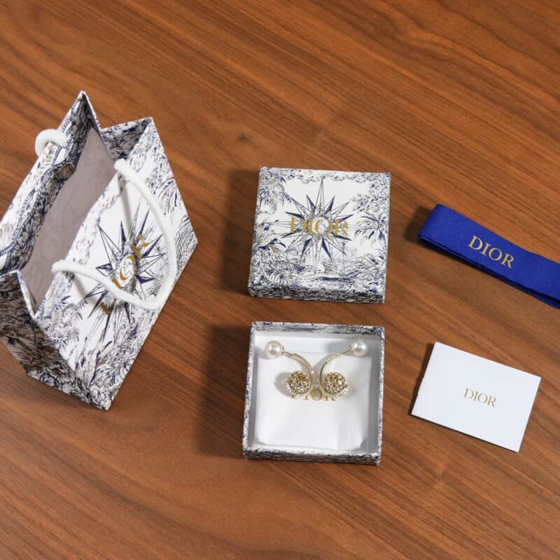 ☑️DIOR迪奥镂空满钻珍珠耳钉耳环 - Image 3