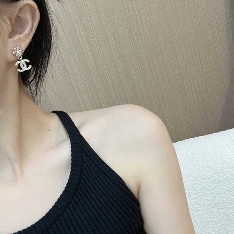 ☑️ 香奈儿c2双c金色花朵耳钉耳环 - Image 7