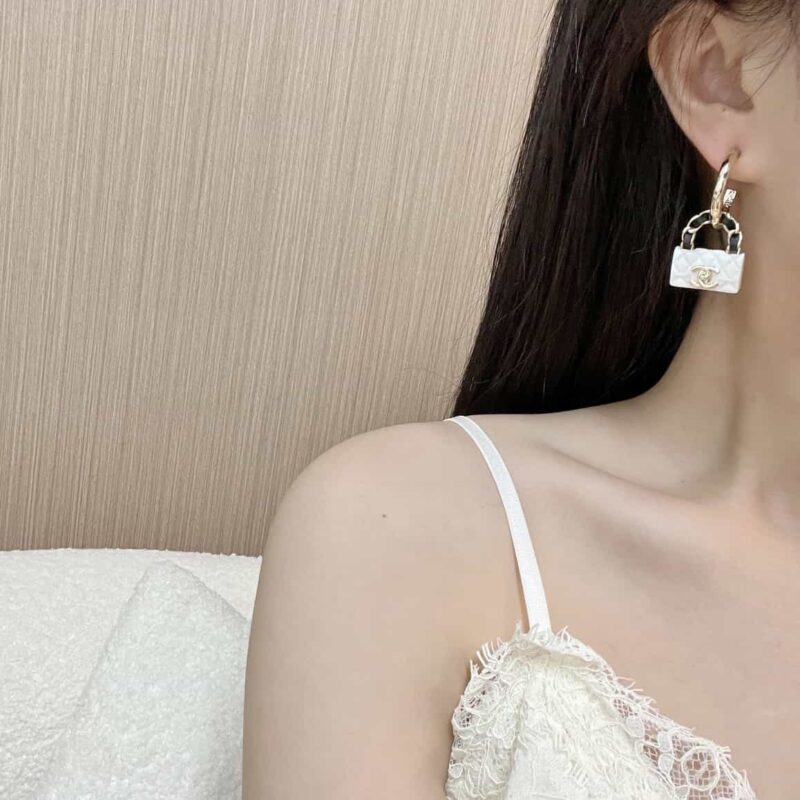 ☑️CHANEL香奈儿c2双c锁头包包耳钉耳环 - Image 4