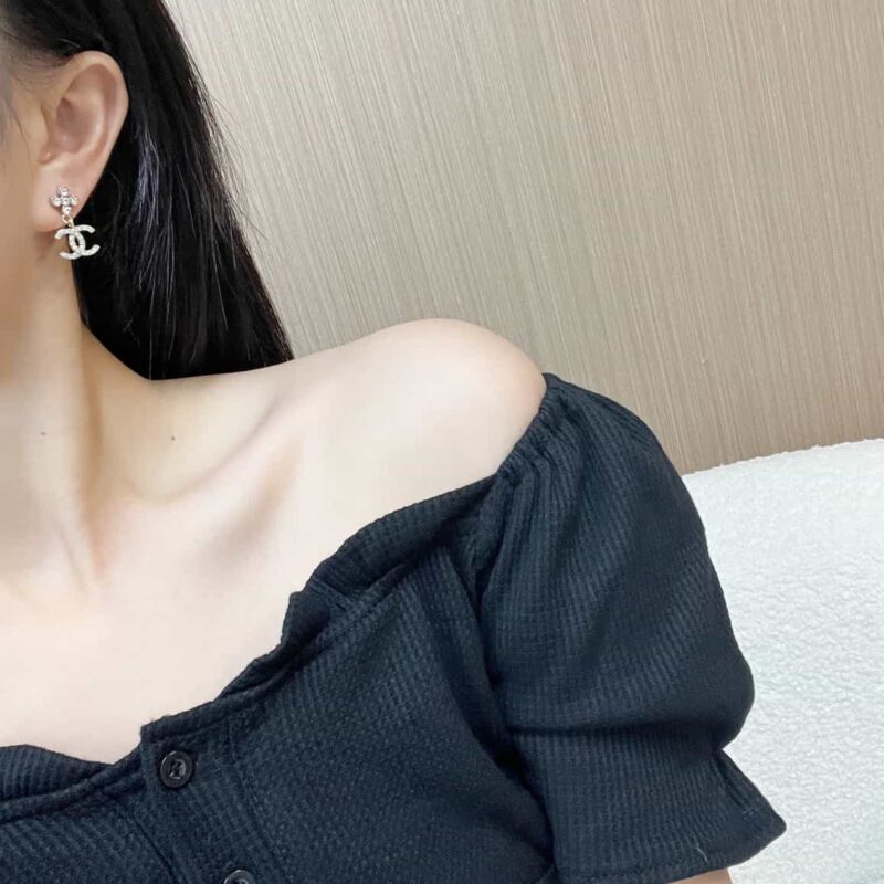 ☑️ 香奈儿c2双c金色花朵耳钉耳环 - Image 7