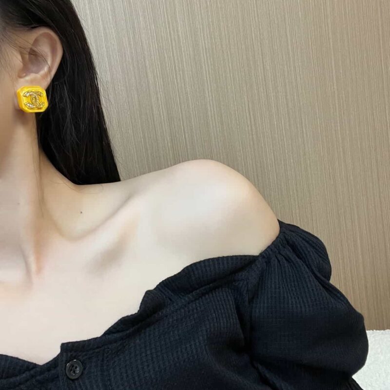 ☑️ 香奈儿C1双c八边形亚克力耳钉耳环 - Image 9