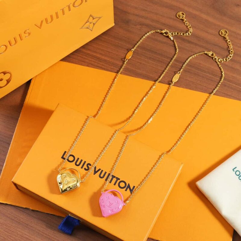 Louis Vuitton 路易威登IV 粉色桃心爱心❤️项链 - Image 6