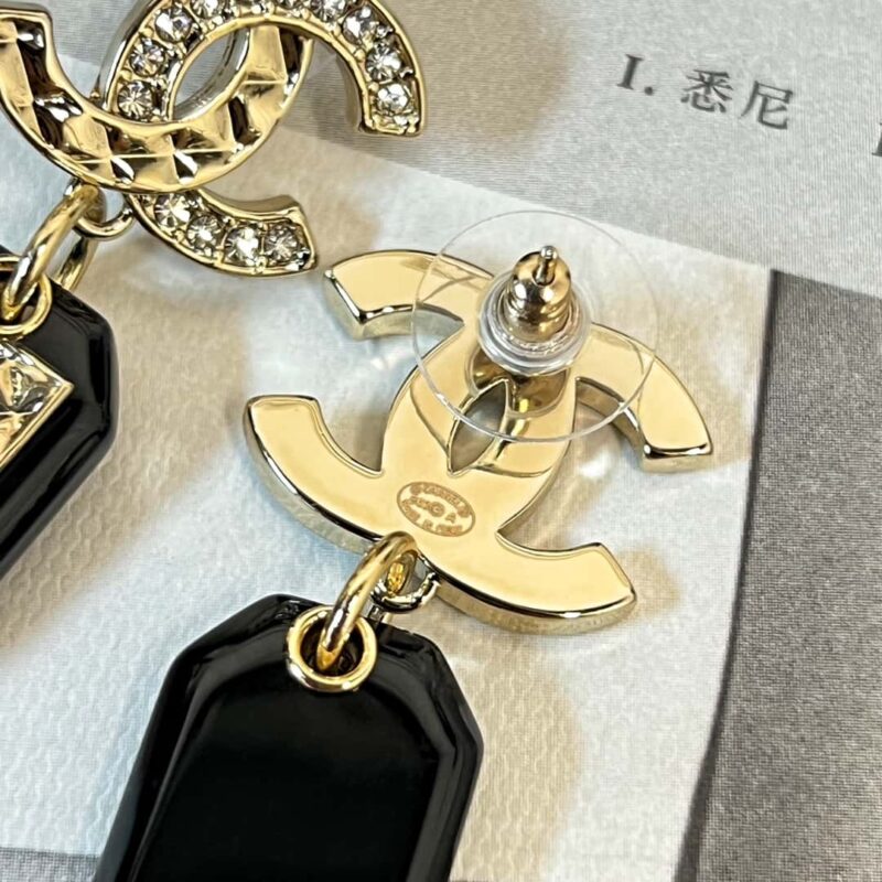 ☑️CHANEL香奈儿不对称双c条形亚克力5字耳钉耳环 - Image 9